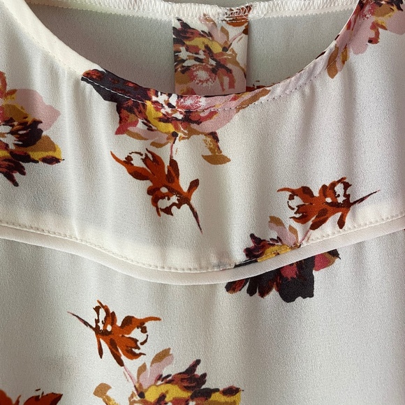 Maurices Cream Floral Blouse - Picture 7 of 14